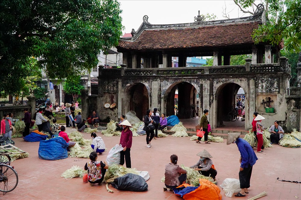 Di sản làng việt